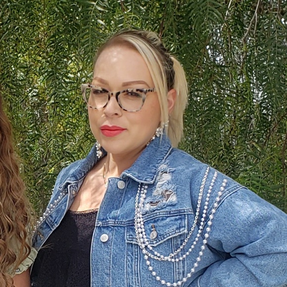 Meet your Posher, Griselda - Picture 1 of 1